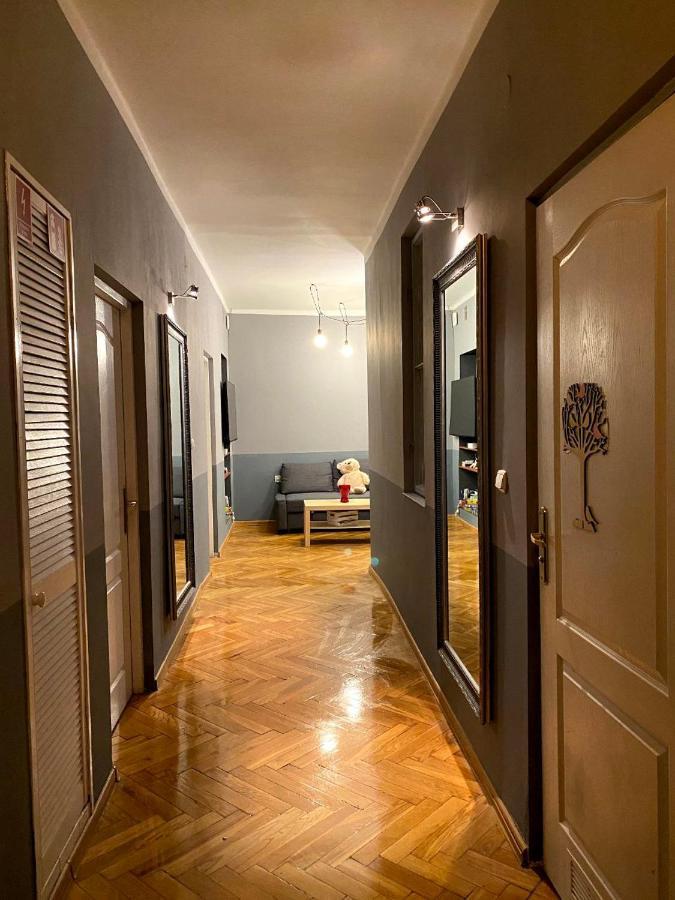 Апартаменты Lares And Penates Краков Экстерьер фото